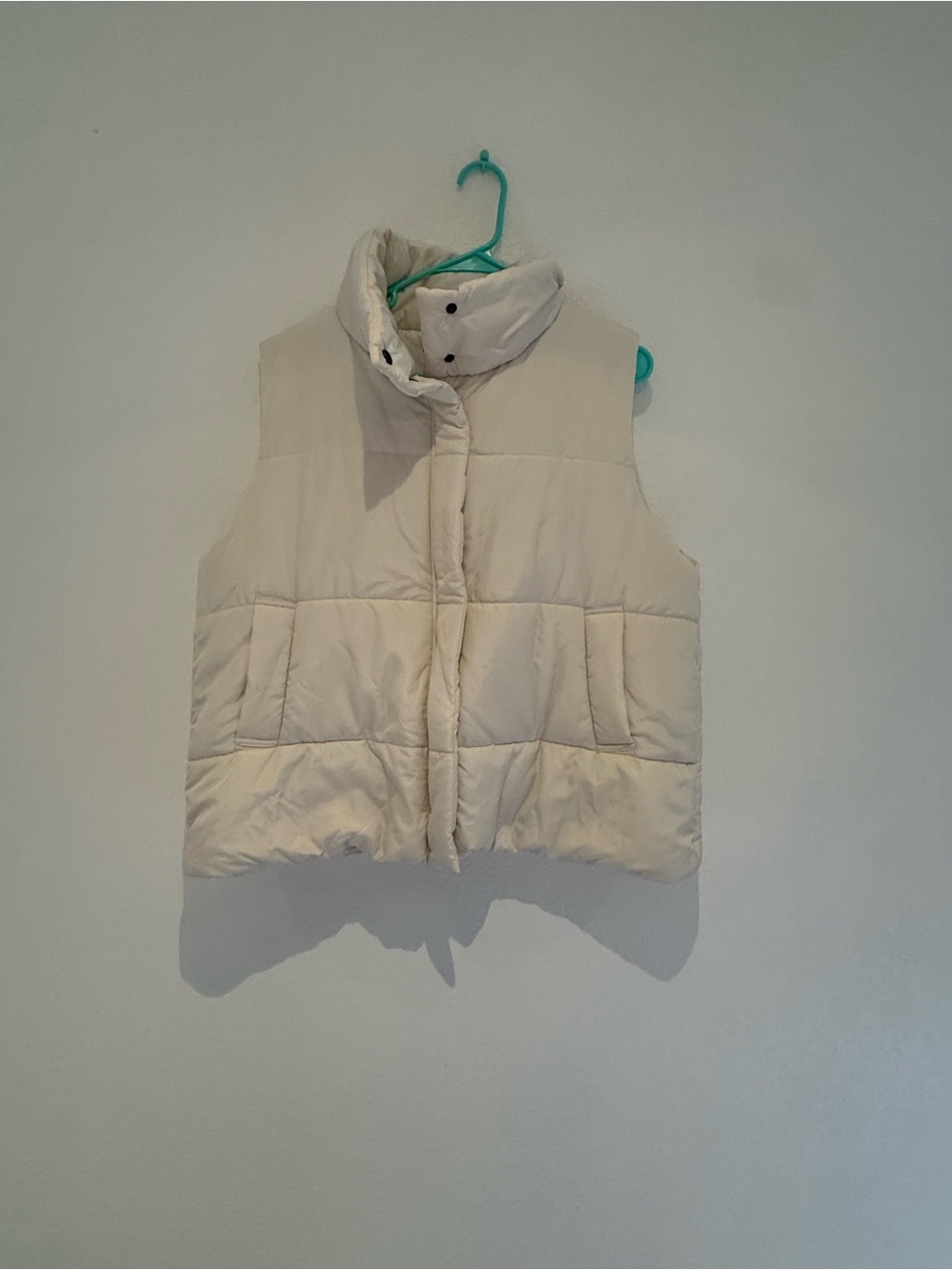 Blu Pepper Cream Quilted Puffer Vest - Women's